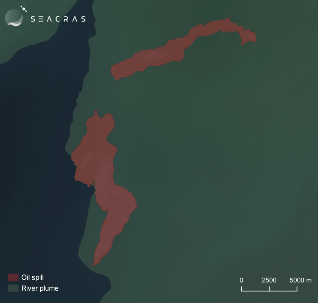 Oil spill extent (red) detected by SeaCras' Coastal Intelligence on top of the river plume (green) — output for the client.
