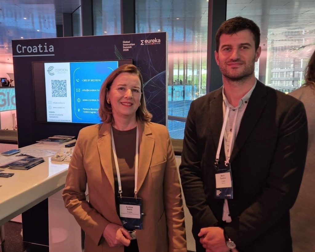 Image showing SeaCras CEO, Mario Špadina and the Croatian Ambassador to Switzerland.